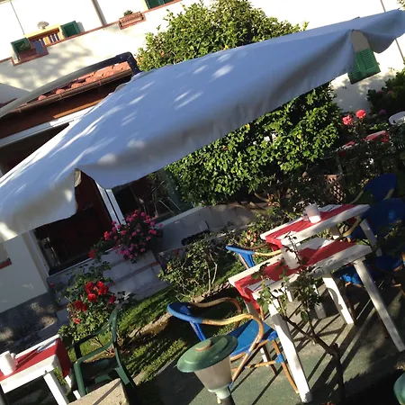 卡萨鲁皮酒店 酒店